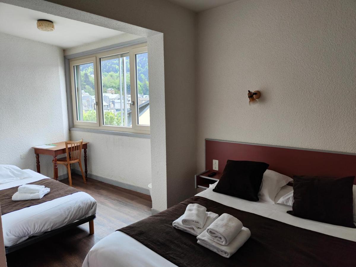 Hotel Au Val Dore La Bourboule Bagian luar foto