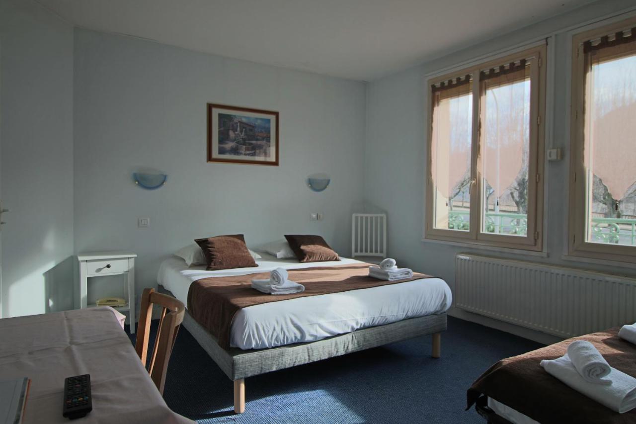 Hotel Au Val Dore La Bourboule Bagian luar foto